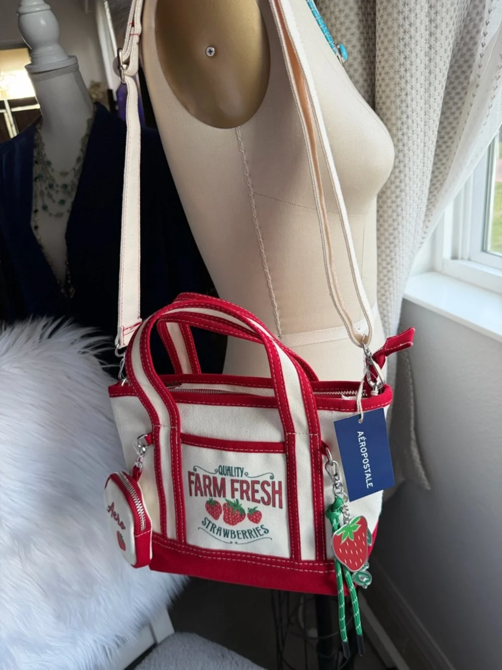 Aeropostale Red & Cream Strawberry Canvas Tote Crossbody with Strawberry Charm - Picture 16 of 17